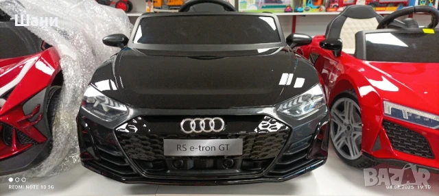 Детска Акумулаторна кола Ауди R8., снимка 2 - Детски велосипеди, триколки и коли - 51324395