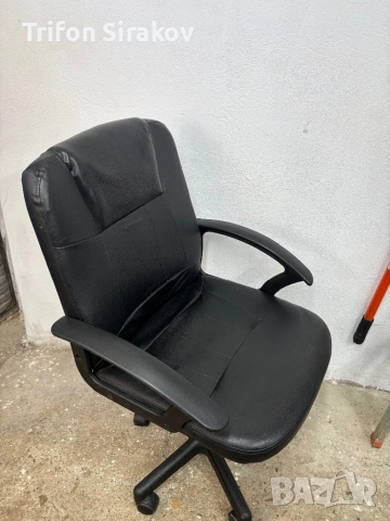 Офис стол , снимка 3 - Столове за офис - 53784055