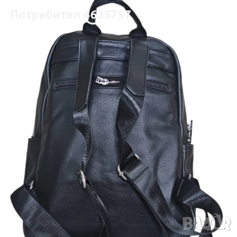 Черна раница размер 32×27×13