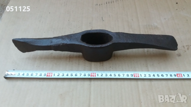 отлична кирка - брадва 