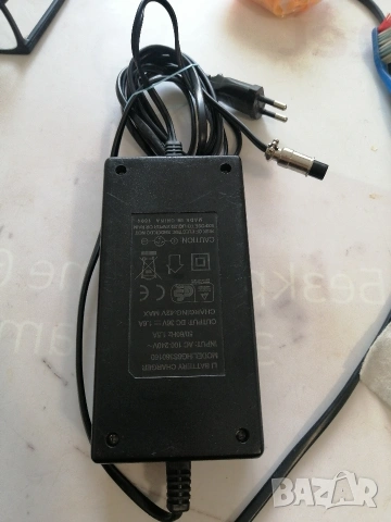 Зарядно за ел. скутер 36V/1.6A