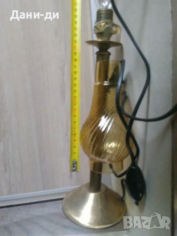 Масивна месингова настолна лампа , снимка 2 - Антикварни и старинни предмети - 48785252