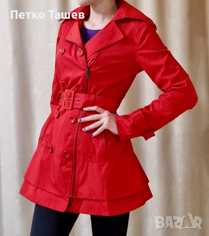 GUESS /Червен Тренчкот / Шлифер, снимка 2 - Шлифери - 53574800