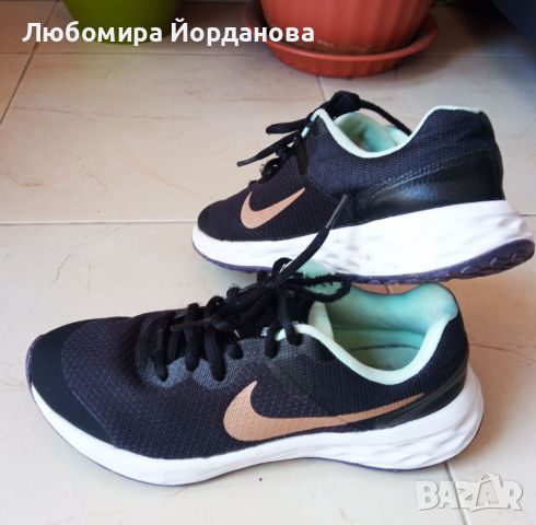 Оригинални маратонки за момиче - Nike, снимка 2 - Детски маратонки - 46724566