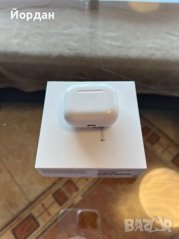AirPods 3, 3-то поколение оригинални с Lightning кабел, снимка 3 - Bluetooth слушалки - 53131067