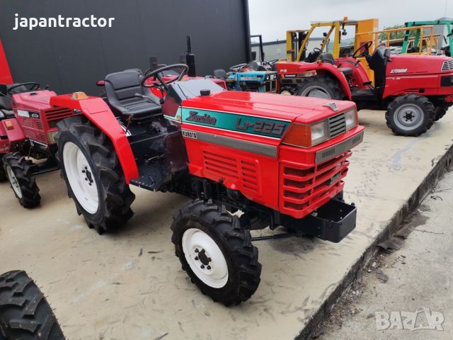 трактор кубота, снимка 1 - Селскостопанска техника - 45665404