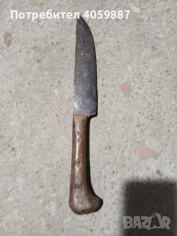 стар кован нож