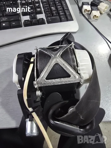 34153867a Преден десен колан Volkswagen Passat (B7) 2010-2014