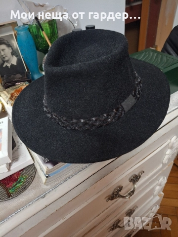 Шапка с полета , вълнена, Лондон. 56см, снимка 2 - Шапки - 51944643