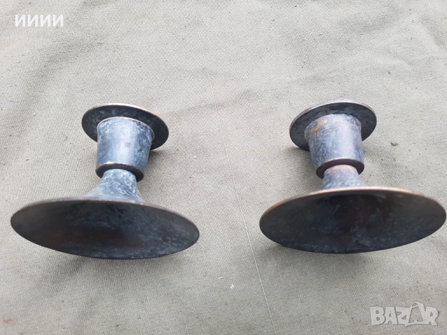 Бронзов свещник 2 бр - 2, снимка 2 - Антикварни и старинни предмети - 52378846