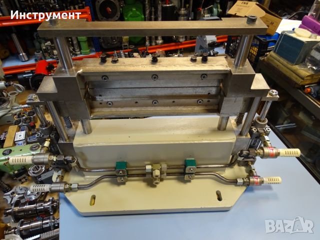 Пневматична гилотина за пластмаса Battenfeld Fischer TM-325 Pneumatic Cuillotine Cutter Plastic, снимка 12 - Други машини и части - 45619629