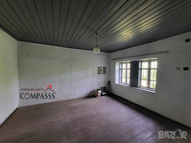 с. Изворово, Общ. Ген. Тошево, къща с двор – 9000евро!, снимка 3 - Къщи - 51853440