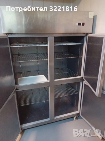 Хладилен шкаф двоен, снимка 2 - Хладилни витрини и фризери - 53192364