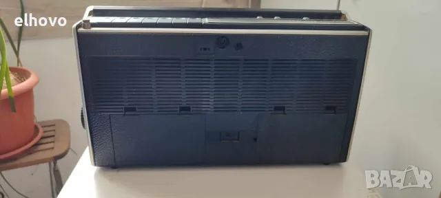 Радио Grundig concert boy 1100, снимка 7 - Радиокасетофони, транзистори - 47118686