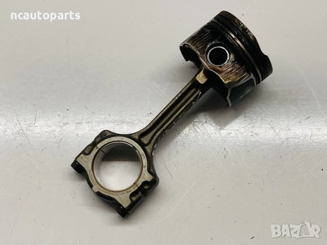 Бутало с биела за Дачия Сандеро B8 1.0 Tce безнин H4DD460 2020