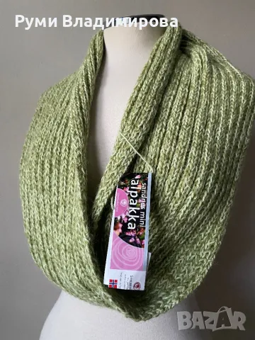 Светлозелен шал/ тип яка от 100 % alpaca, с етикет, снимка 3 - Шалове - 49484144