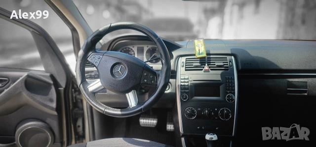 мерцедес В 180 , снимка 13 - Автомобили и джипове - 54172910