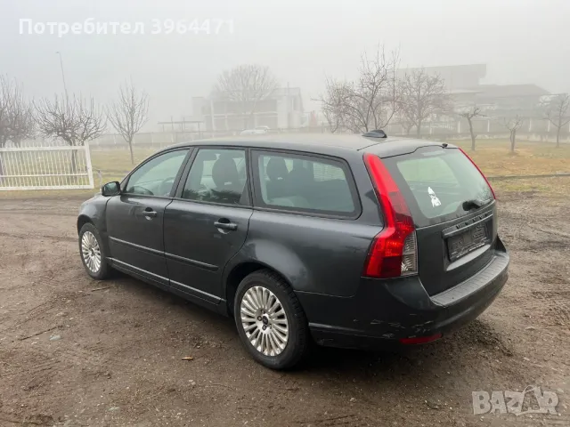 Лек автомобил Volvo V-50, снимка 4 - Автомобили и джипове - 49095660