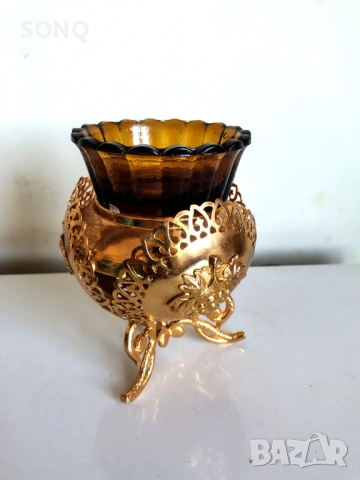 Прекрасен Позлатен Стар Съд