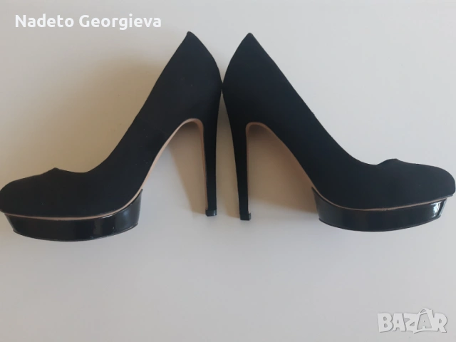 Елегантни обувки в черно кадифе и лак, 37 номер, Stradivarius