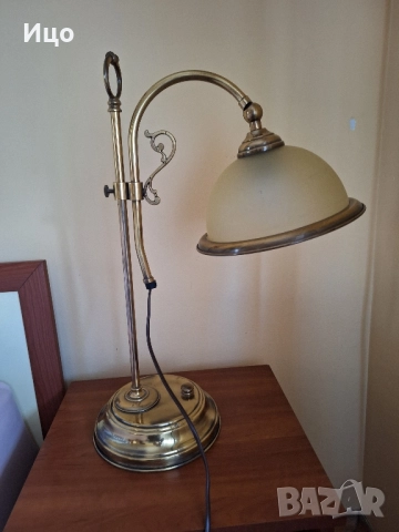 Елегантна настолна лампа, снимка 2 - Настолни лампи - 51709696