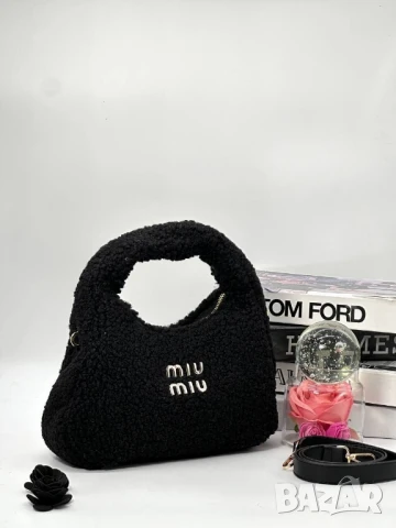 чанти Miu Miu , снимка 3 - Чанти - 50747186