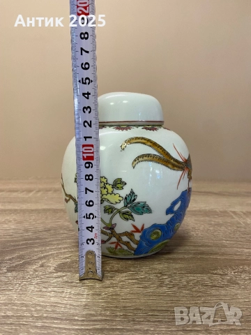 Порцеланова ваза-буркан в стил Famille Rose с мотив "Птица и Божур", снимка 5 - Антикварни и старинни предмети - 51507051