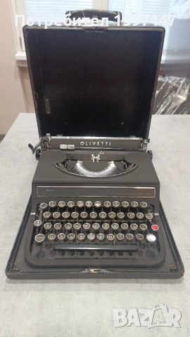 механична пишеща машина Olivetti Studio 42. 
