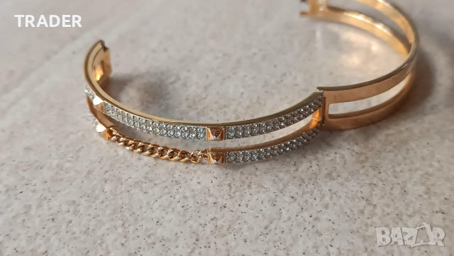 Swarovski Fiction метална гривна Women's Metal Crystals Bracelet, снимка 9 - Гривни - 39823247