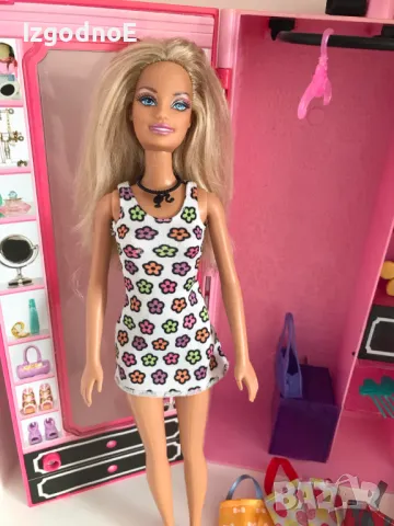 Mattel Barbie Гардеробна на Барби, снимка 5 - Кукли - 47239062