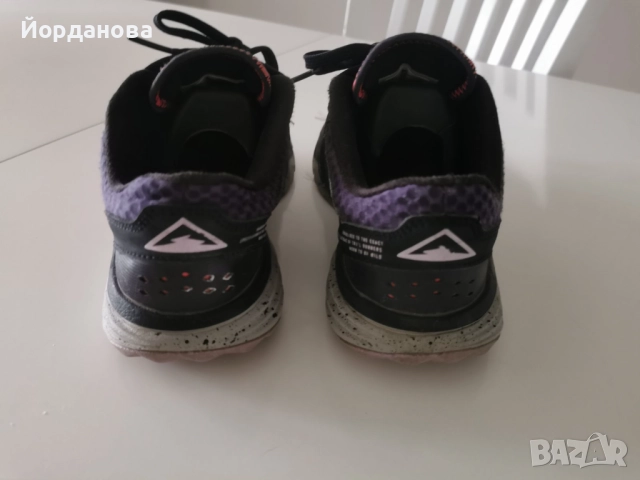 Оригинални маратонки Nike, снимка 3 - Маратонки - 52705159