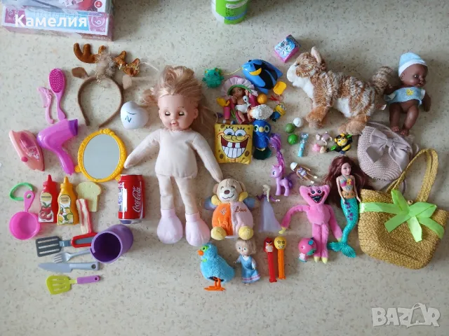 Лот: играчки за момиче