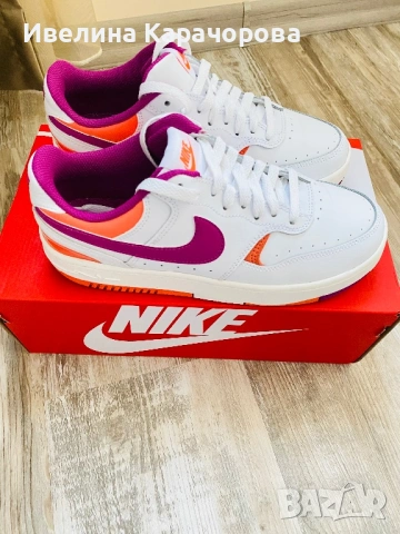 Дамски маратонки Nike, снимка 4 - Маратонки - 53540614