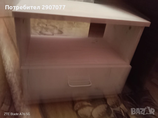 Продавам два броя нощни шкафчета, снимка 2 - Тоалетки - 53638336