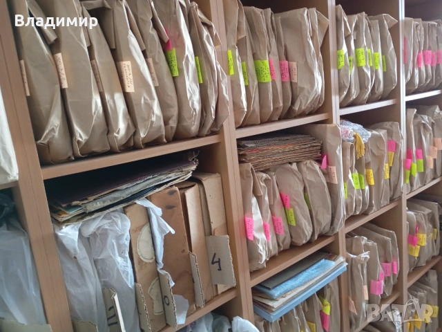 Продавам голяма колекция от грамофонни плочи 78 оборота