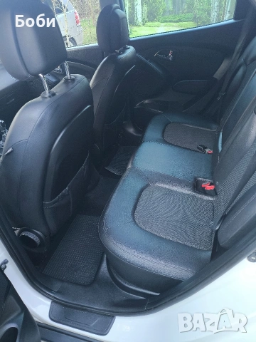 Hyundai ix35 2.0 CRDI, снимка 11 - Автомобили и джипове - 53748956