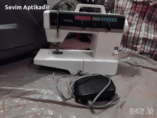 Шевна машина в отлично състояние , снимка 9 - Шевни машини - 52550888