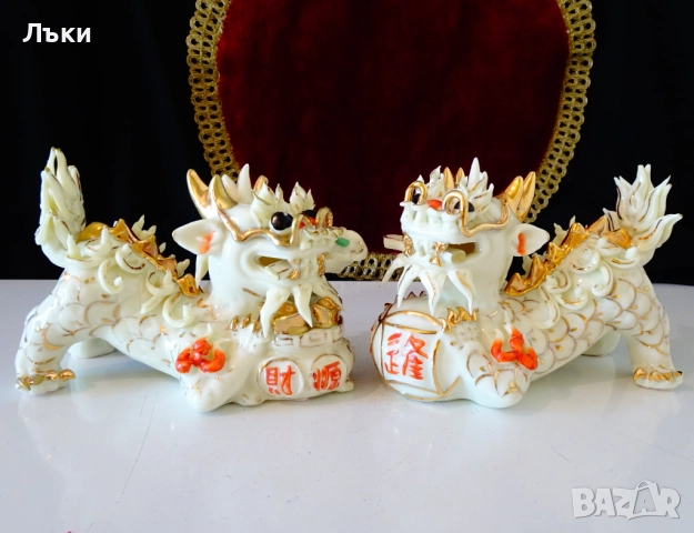 Китайска порцеланова фигура куче Foo,пазител на дома. 