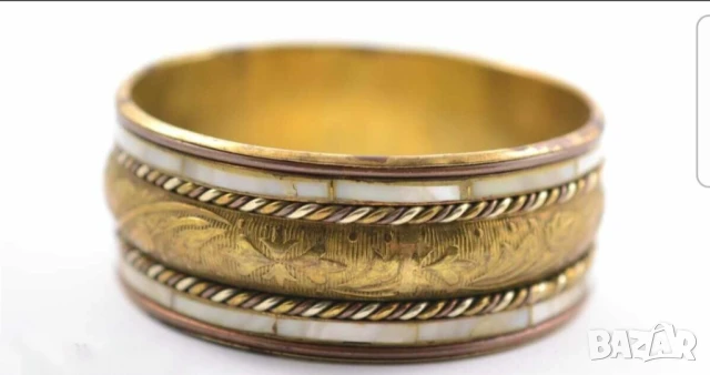 Старинна гривна бронз и седеф красота за вашета ръка 