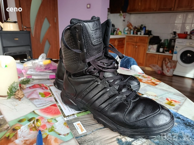 Кубинки Adidas , снимка 3 - Мъжки боти - 53083182