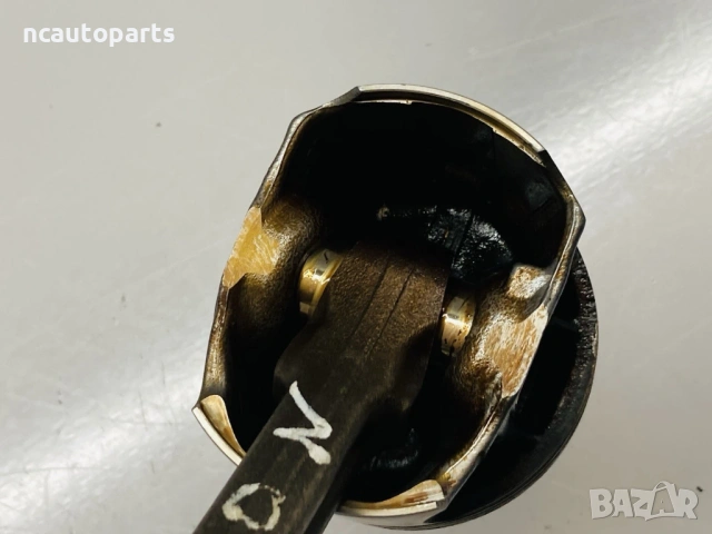 Бутало с биела за Дачия Сандеро B8 1.0 Tce безнин H4DD460 2020, снимка 4 - Части - 54189146