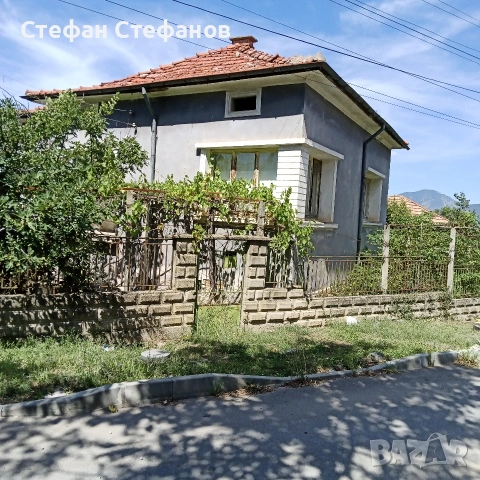 две къщи в двор от600м2с гараж в с Ягода, снимка 3 - Къщи - 53169833