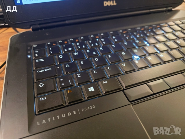 Батерията му държи много!  - Лаптоп Dell  4GB RAM, 240GB HDD, Intel core i3, DVD RW, снимка 7 - Лаптопи за дома - 54175650