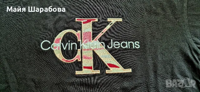 Нов кроп тишърт Calvin Klein, размер 10 г, снимка 2 - Детски тениски и потници - 47202437