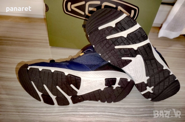 Зимни боти Keen, снимка 2 - Детски боти и ботуши - 51872221