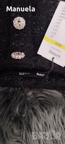 Елегантна черна пола с декоративни копчета – НОВА, снимка 3 - Поли - 52821760