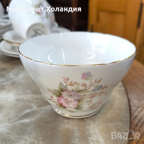 Сервиз за кафе/чай от костен порцелан Royal Stuart, снимка 4 - Сервизи - 52813819