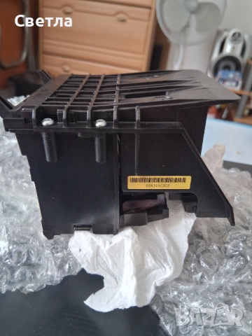 Продавам печатаща глава за принтер HP 8100, снимка 2 - Принтери, копири, скенери - 54154016