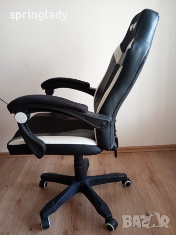 Офис стол/геймърски стол Fury Avenger M, снимка 4 - Столове - 53222318