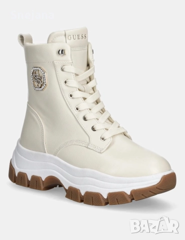 Боти GUESS за 289лв от 322лв
